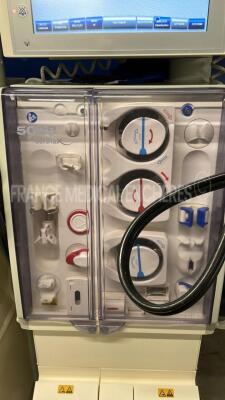 Lot of 2 Fresenius Dialysis 5008 Cordiax - YOM 2015 and 2016 - S/W 4.57 Count 6646H and 17762H (Both power up) - 8