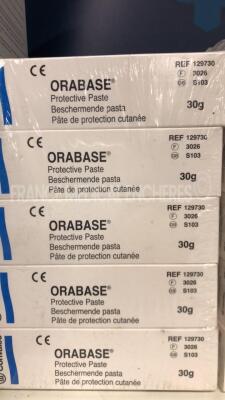 Lot of 10 Convatex Protective Powder Orahesive 25535 use by 10/2021 and 10 Convatex Protective Paste Orabase 129730 use by 09/2021 and 65 Abbott Disposable Unfolder Platinium 1 Series Cartridges 1MTEC30 use by 05/2018 and 1 Smiths medical Portex Tracheo - 4