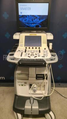 GE Ultrasound Vivid E9 - YOM 2011 - S/W version 110 revision 1.3 - Options 4D - advanced 4D tool box - AFI - IMT - scan assist pro - VG contrast - DICOM connectivity module - stress module - VG 4D mass - strain 4D 2D auto EF 6 - w/ M5S-D probe YOM 2019 -