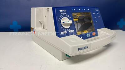 Agilent Defibrilator Hearstart XL - YOM 2005 - missing paddles - no power cable (Powers up) - 3