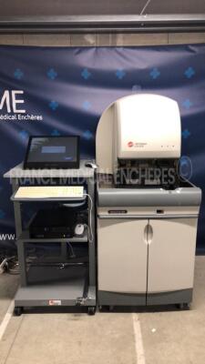 Beckman Hematology Analyzer Coulter DXH 800 Cellular Analysis System - YOM 2010 (Powers up)