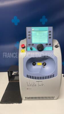 Quantel Medical Derma Laser Viridis Twin - YOM 09/2005 - S/W 12.00 w/ Footswitch (Powers up)