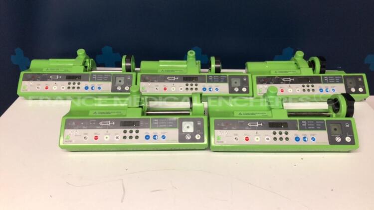 Lot of 5 Fresenius Syringe Pumps Pilote C - from 2009 to 2010 - no power cables (All power up)