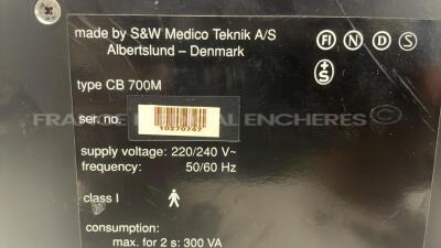 S&W Defibrillator DMS 730 - no power cable (Powers up) - 8