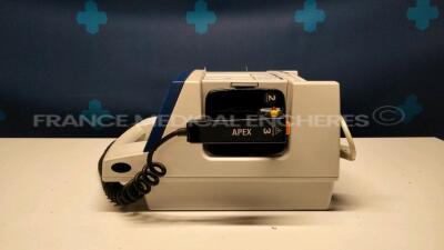 Philips Defibrilator Hearstart XL - YOM 2003 (Powers up) - 2