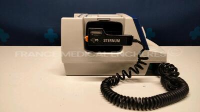 Philips Defibrilator Hearstart XL - YOM 2003 (Powers up) - 3