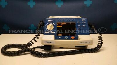 Philips Defibrilator Hearstart XL - YOM 2004 (Powers up)