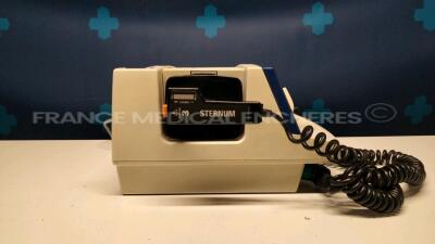 Philips Defibrilator Hearstart XL - YOM 2004 (Powers up) - 3