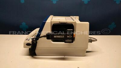 Philips Defibrilator Hearstart XL - YOM 2004 (Powers up) - 2