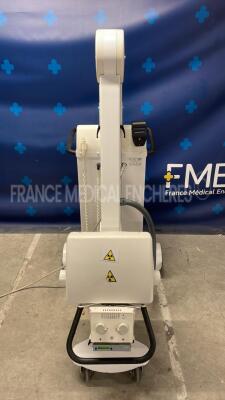 SMAM Mobile X-Ray Roller 15 - YOM 07/2012 - S/W 6.8 - minimum inherent filtration - AL equiv 2 mm AI/75 IEC 60522/1999 - X-Ray rating up to 125 KVP (Powers up)