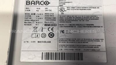 Lot of 2 Barco Monitors MDSC-2124 - YOM 2013 - no power supplies (Both power up) - 7