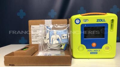 Lot of 2 ZOLL Defibrilator AED 3 Trainers original box never used - sw Language French