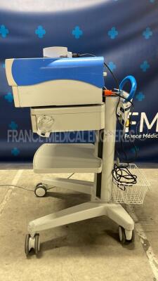 Covidien Electrosurgical Unit Force Triad - YOM 08/2012 - S/W 3.80 - w/ footswitch and cart (Powers up) - 2