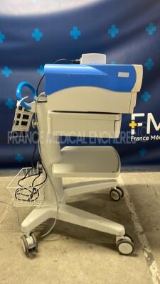 Covidien Electrosurgical Unit Force Triad - YOM 08/2012 - S/W 3.80 - w/ footswitch and cart (Powers up) - 3