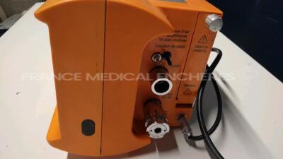 Drager Transport Ventilator Oxylog 3000 - YOM 2005 - S/W 1.24 - no power cable (Powers up) - 3