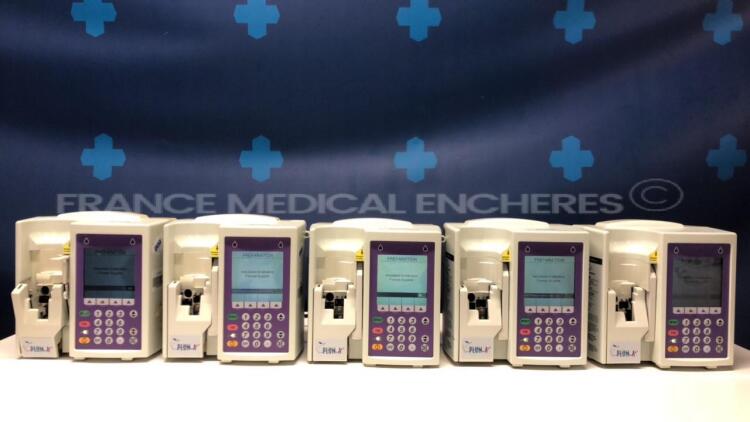 Lot of 5 Hospira Infusion Pumps Plum A plus YOM 2010 to 2011 - S/W 11.610 V3 (All power up)