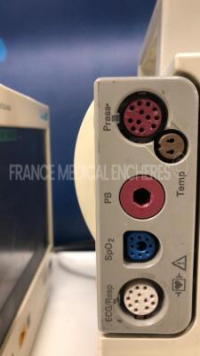 Lot of 2 Patient Monitors HP/Agilent M3046A Viridia M4 /M3 - w/ 5 Philips modules M3000A (Both power up) - 8