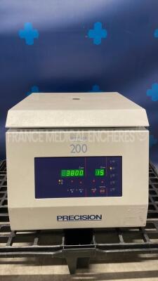 Durafuge Centrifuge 200 (Powers up)