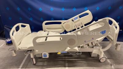 Lot of 2 Hill-Rom Hospital Beds Tipo B - tested and functional (Both power up) - 8