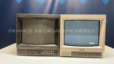 Lot of 2 Sony Monitors incuding 1 x PVM-1442QM (untested due the cut electric plug and 1 x PVM-14L1MDE no power cable (Powers up)