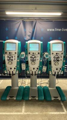 Lot of 3 x Gambro Dialysis Machines Prismaflex - YOM 2007/2009/2009 - S/ 7.21 - count 21864 h/22586 h / 21955 h (All power up)