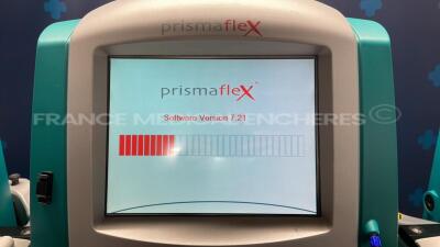 Lot of 3 x Gambro Dialysis Machines Prismaflex - YOM 2007/2009/2009 - S/ 7.21 - count 21864 h/22586 h / 21955 h (All power up) - 4