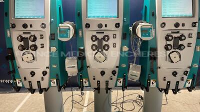 Lot of 3 x Gambro Dialysis Machines Prismaflex - YOM 2007/2009/2009 - S/ 7.21 - count 21864 h/22586 h / 21955 h (All power up) - 10