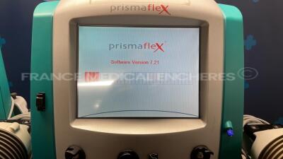 Lot of 2 x Gambro Dialysis Machines Prismaflex - YOM 2012 S/ 7.21 - count 14911 h/6289 h (Both power up) - 2