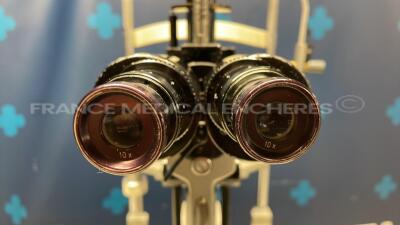 Haag Streit Slit Lamp B900 with optics 10x - w/Luneau electric table L52 (Powers up) - 10