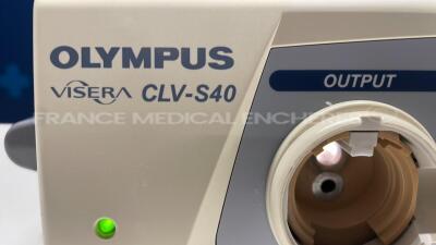 Olympus Light Source Visera CLV-S40 (Powers up) - 4