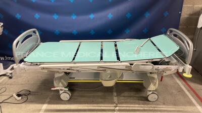 Favero Hospital Bed 9LS0005 - YOM 2002 (Powers up) - 3