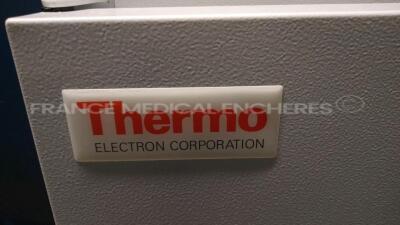 Thermo CO2 Incubator IGO 150 Cell Life (Powers up) - 6