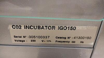 Thermo CO2 Incubator IGO 150 Cell Life (Powers up) - 8