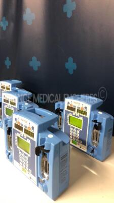 Lot of 5 Carefusion Dual Channel Infusion Pumps Alaris SE 7231 - 4 YOM 2013 - 1 YOM 2004 - S/W 02.80 (All power up) - 3