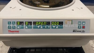 Thermo Centrifuge Multifuge 3S Plus - no power cable (Powers up) - 3