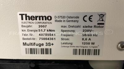 Thermo Centrifuge Multifuge 3S Plus - no power cable (Powers up) - 5