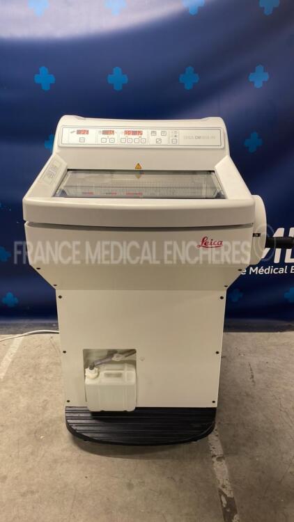 Leica Cryostat CM1850UV - 2010 (Powers up)