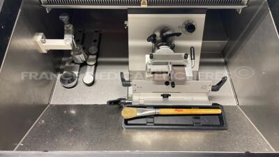 Leica Cryostat CM1850UV - 2010 (Powers up) - 5