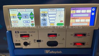 Covidien Electrosurgical Unit Force Triad - YOM 07/2015 - S/W 4.00 - w/ 2 footswitches (Powers up) - 6