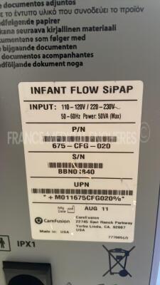 Lot of 2 x Carefusion Ventilators Infant Flow Sipap - YOM 2011/2013 (Both power up) - 4