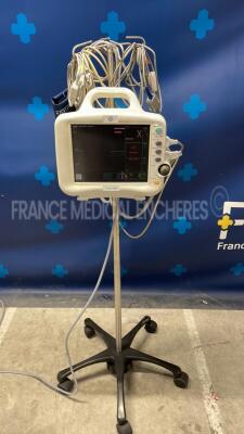 GE Patient Monitor Dash 3000 - w/ ECG leads - cuff - SPO2 sensor