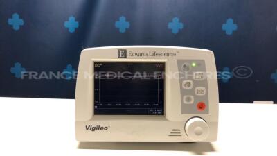 Edwards Lifesciences Patient Monitor Vigileo - YOM 2011 - S/W V04.00 (Powers up)
