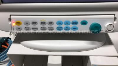 Datex Ohmeda Critical Care Monitor D-LCC15..03... w/ Module support E-PRESTN-00 & F-CU8-10-VGI - YOM 2006 - including cable accessories (Powers up) - 2