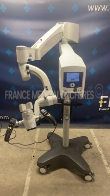 Zeiss OPMI Sensera Surgical Microscope on S7 stand - YOM 2014 - Firmware version 3.3 - missing Missing Eyepieces (Powers up)