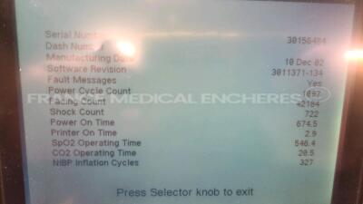 Medtronic Defibrillator Lifepak 12 - YOM 2002 - S/W 3011371-134 self test ok - w/ pacing - ECG leads - SPO2 sensor - missing batteries (Powers up) - 4