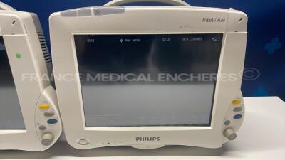 Lot of 2 x Philips Patient Monitors M8004A IntelliVue - YOM 2008 - S/W L.01.08 - no power cables (Both power up) - 2