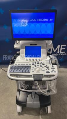 GE Ultrasound Logiq 9 R6 - YOM 10/2017- S/W2.0 in excellent condition - tested and controlled by GE Healthcare – ready for clinical use - Options DICOM - Scan Assistant - logiqView - 4D - elastography deformation - breast measurement assistant - producti