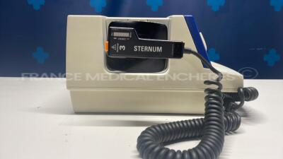Agilent Defibrillator Hearstream XL - YOM 2002 - french language - no power cable (Powers up) - 3
