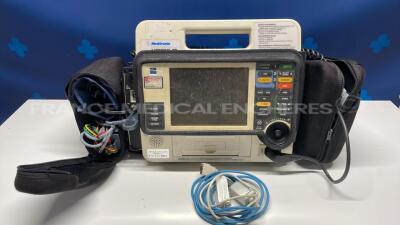 Medtronic Defibrillator Lifepak 12 - YOM 2004 w/ Cuff and Spo2 sensor and ECG leads - Untested due to the missing battery charger