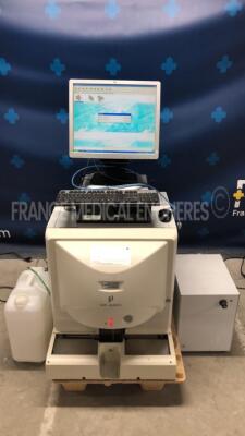 Sysmex Fully Automated Urine Particle Analyzer UF-500i - YOM 01/2011 - No Password (Powers up)